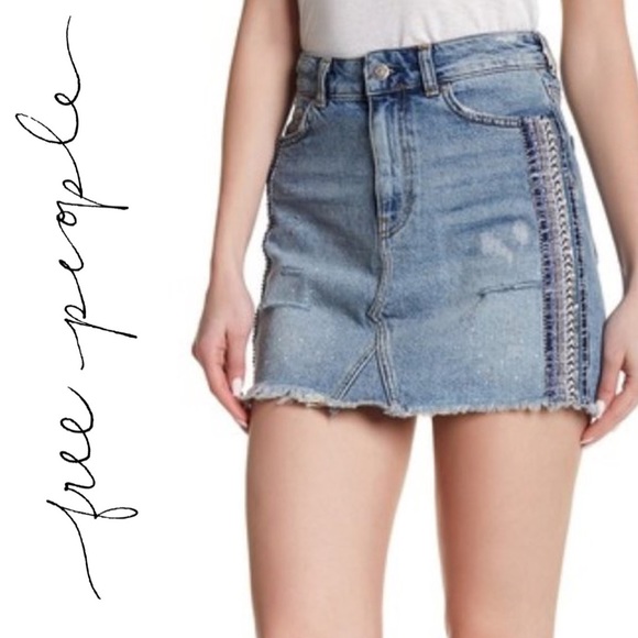 Free People Dresses & Skirts - FREE PEOPLE Denim Skirt with Stripes size 0